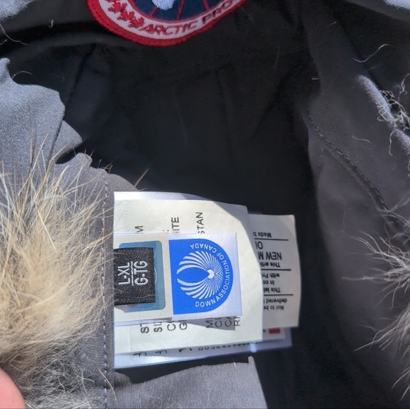 Canada Goose Aviator Gray Hat with Fur Trim Size L-XL NWOT - Picture 4 of 4